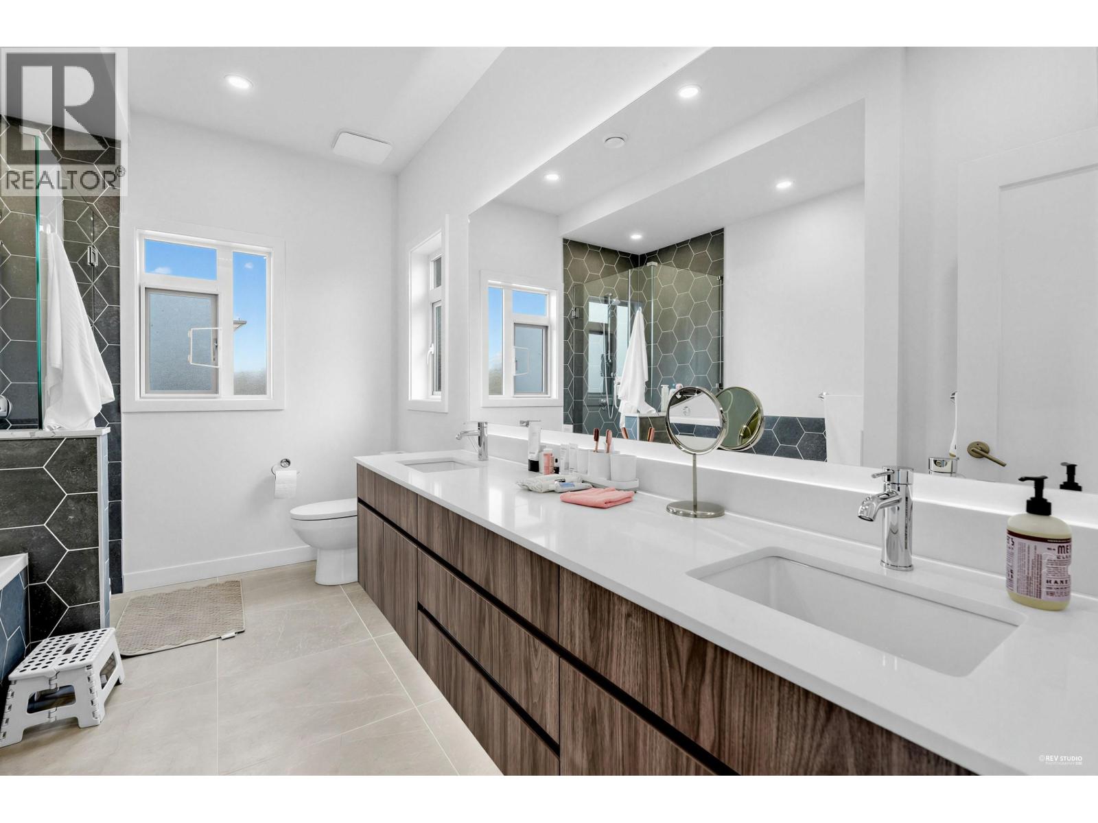 15 7580 NO. 1 ROAD, Richmond