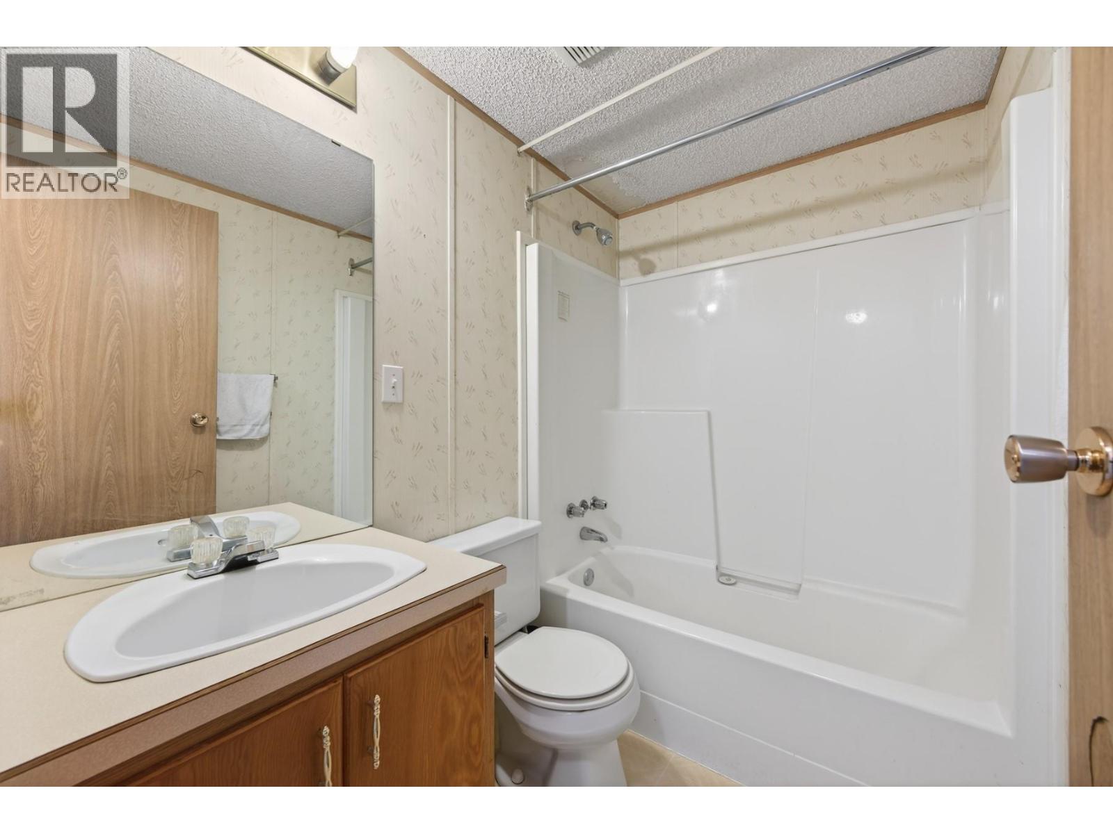 #7 1401 NICOLA AVENUE - 12