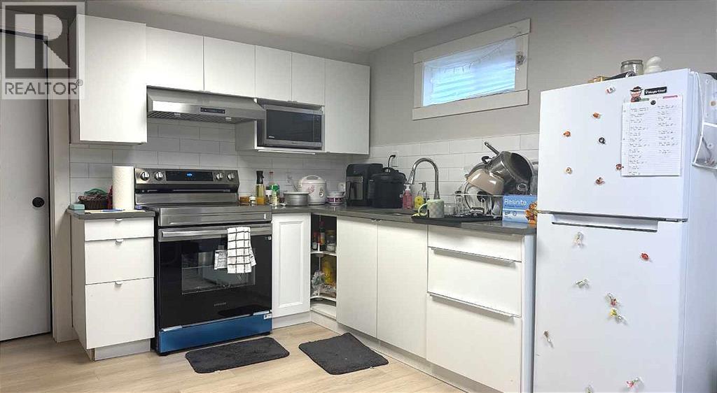 Single Family House Bungalow for Sale in   Avenue SE Southview Calgary 