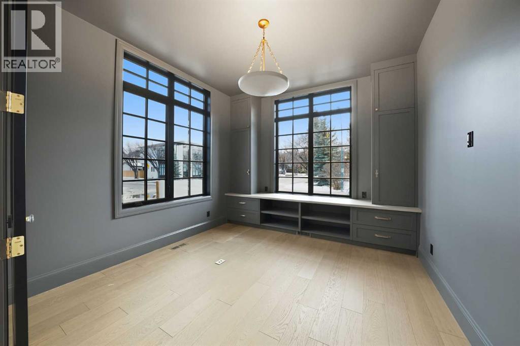 Single Family House for Sale in   Street NW Parkdale Calgary 