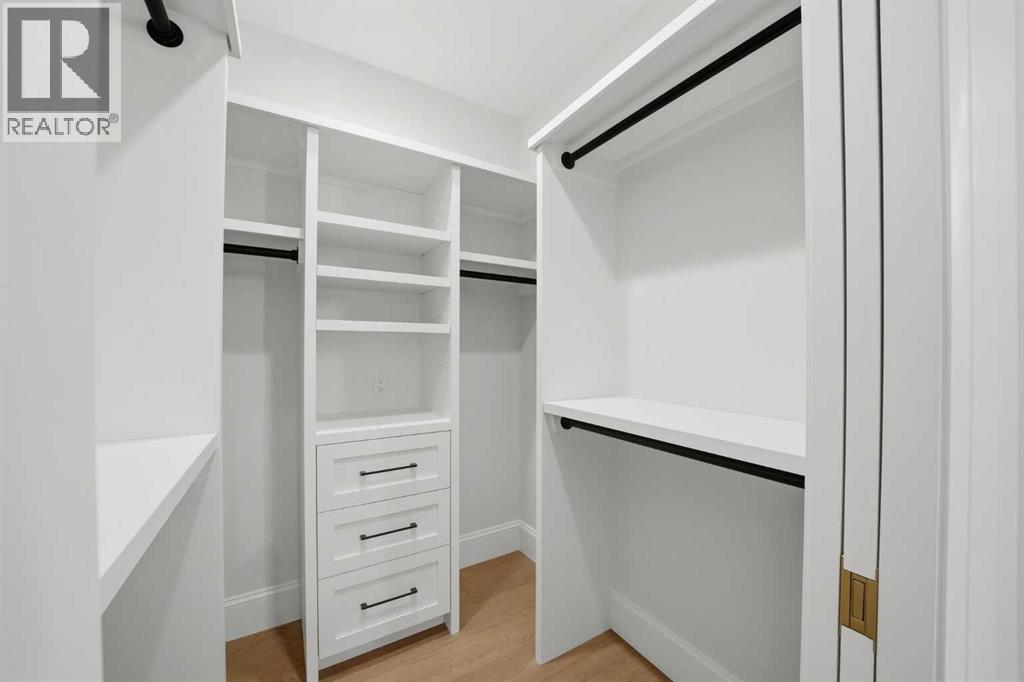 Single Family House for Sale in   Street NW Parkdale Calgary 