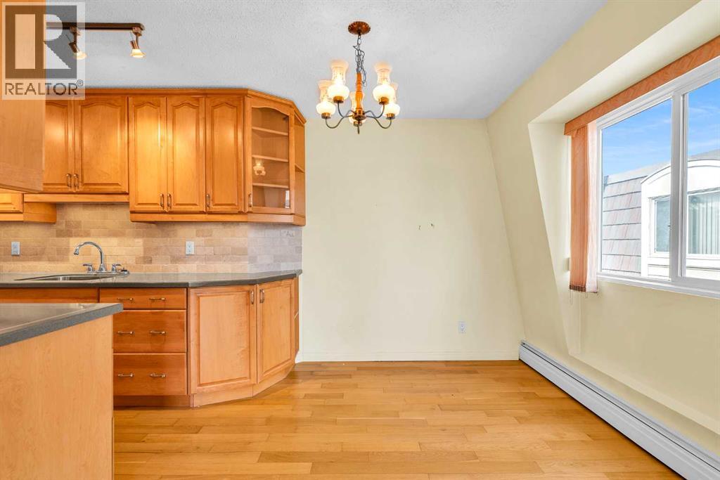 Single Family House for Sale in   Cedar Crescent SW Spruce Cliff Calgary 