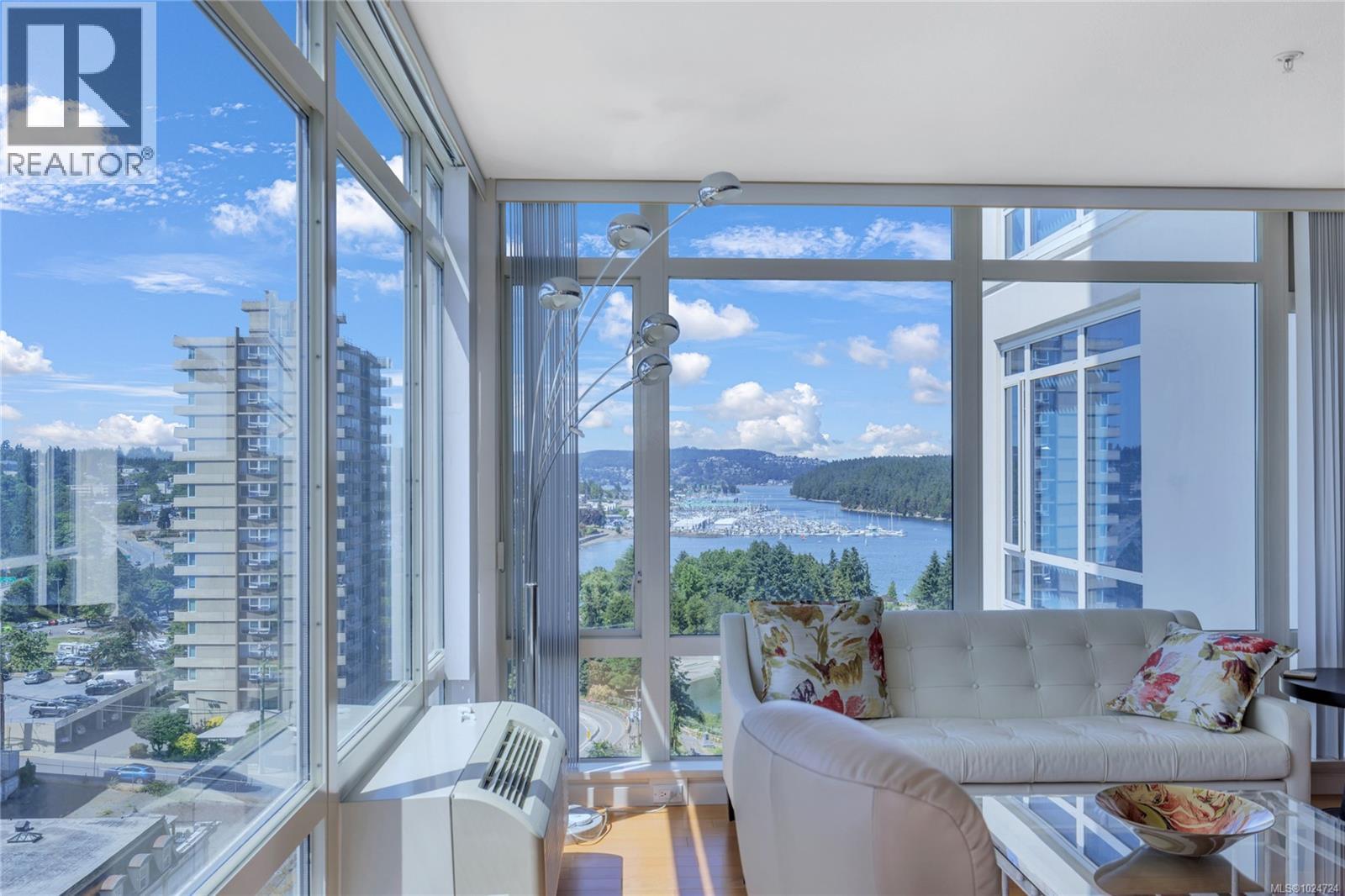 1004 38 Front St, Nanaimo