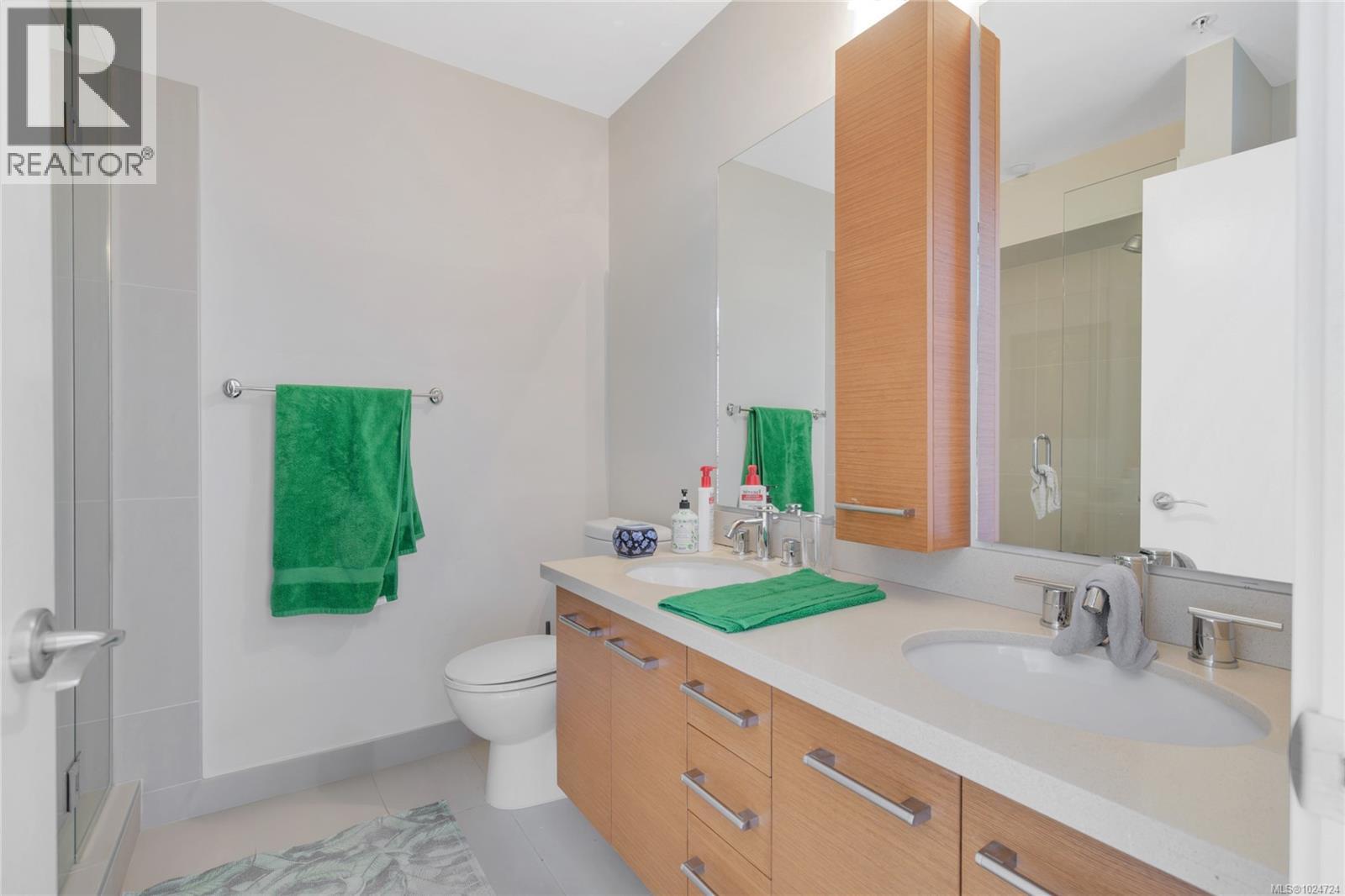 1004 38 Front St, Nanaimo