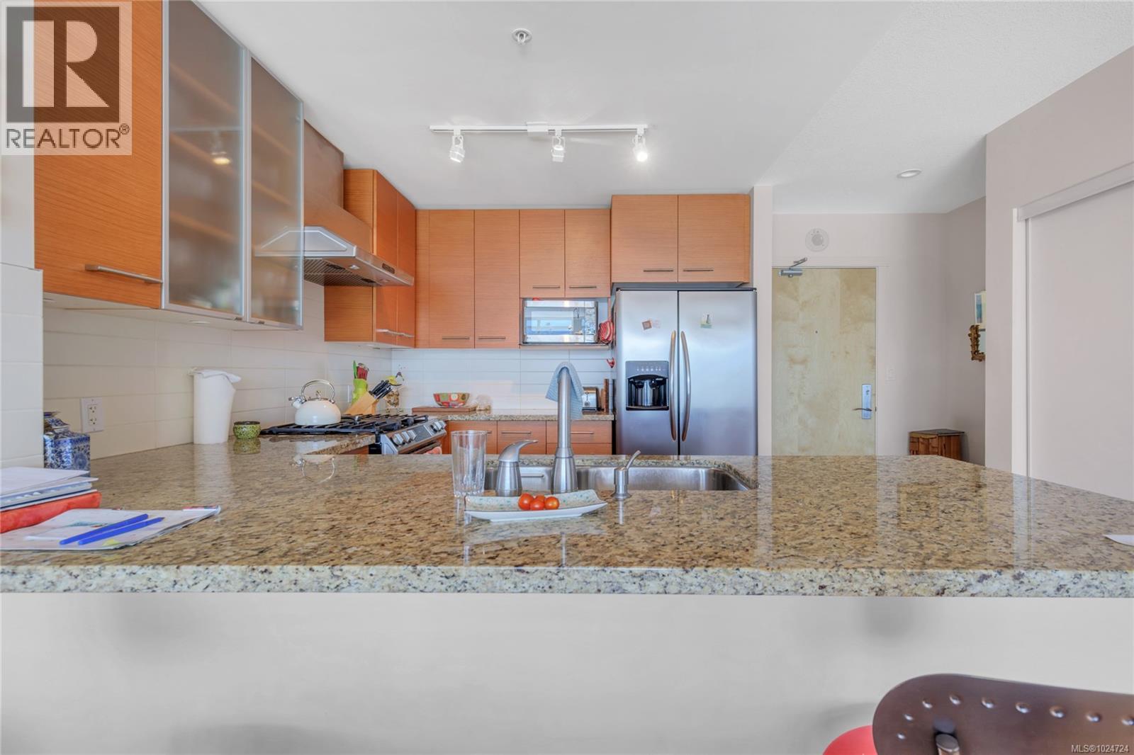 1004 38 Front St, Nanaimo