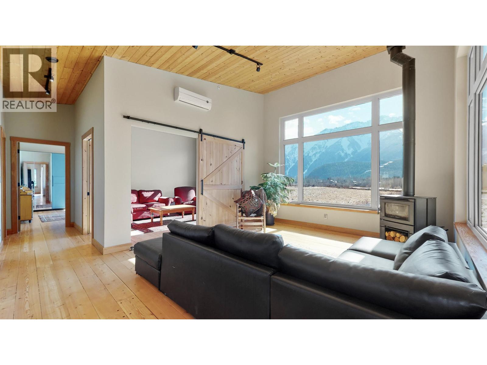 1380 COLLINS ROAD, Pemberton