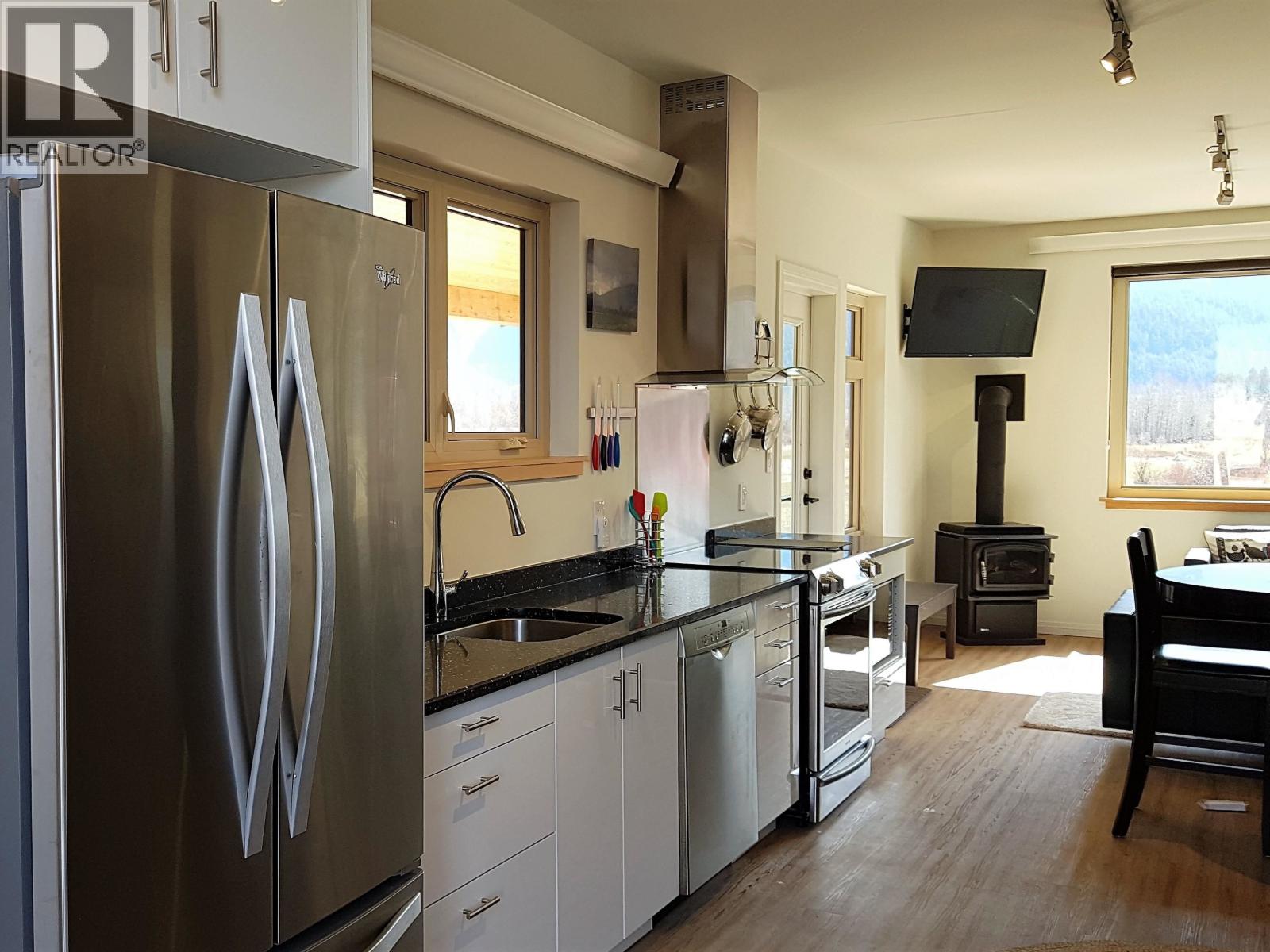 1380 COLLINS ROAD, Pemberton