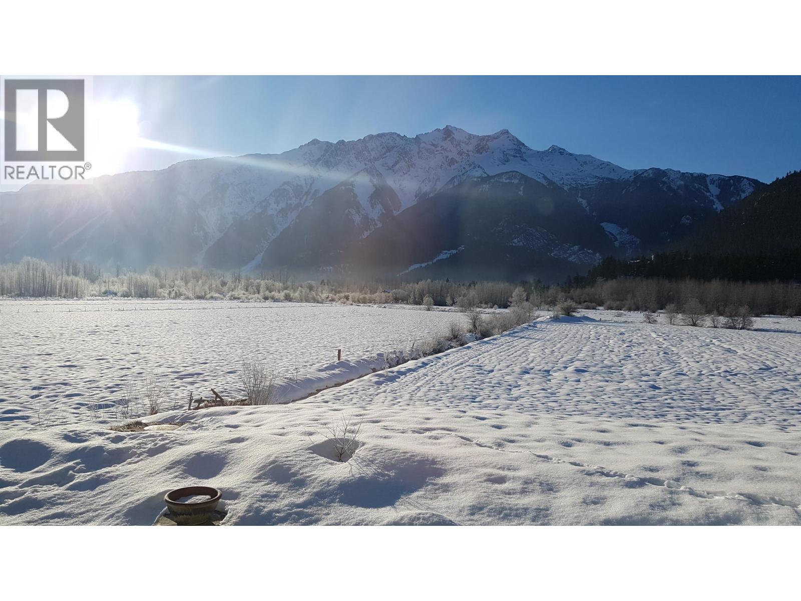 1380 COLLINS ROAD, Pemberton