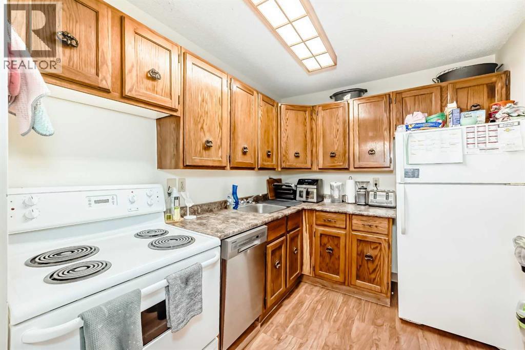 Single Family House for Sale in   Southampton Drive SW Southwood Calgary 