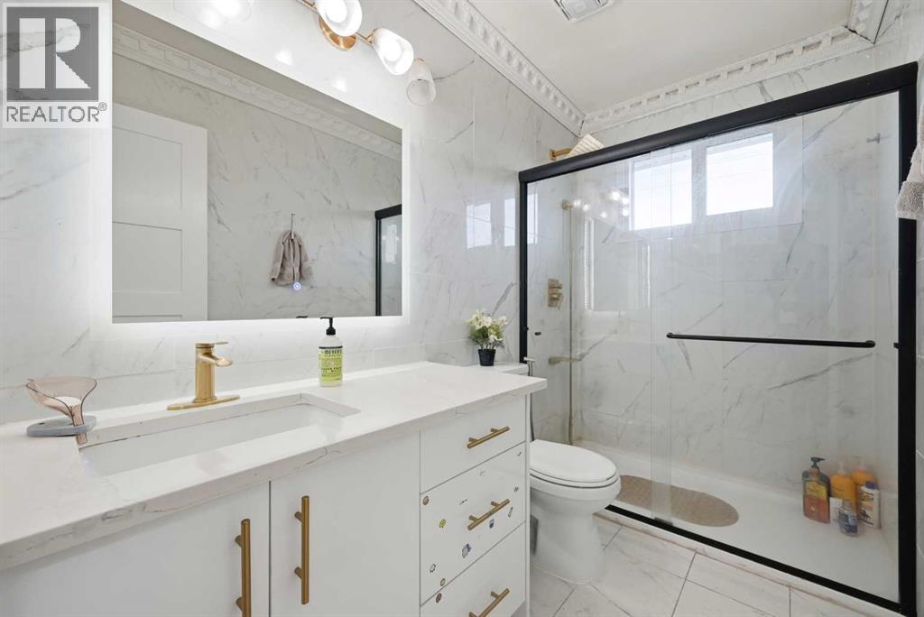 Single Family House Bi-level for Sale in   Avenue NE Pineridge Calgary 