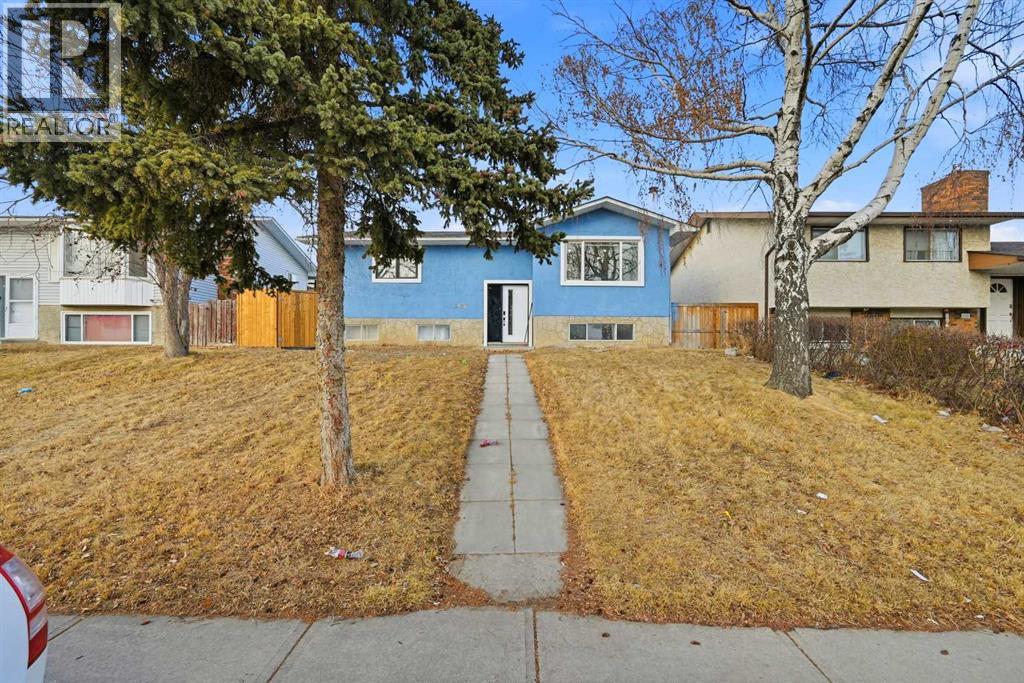 Single Family House Bi-level for Sale in   Avenue NE Pineridge Calgary 
