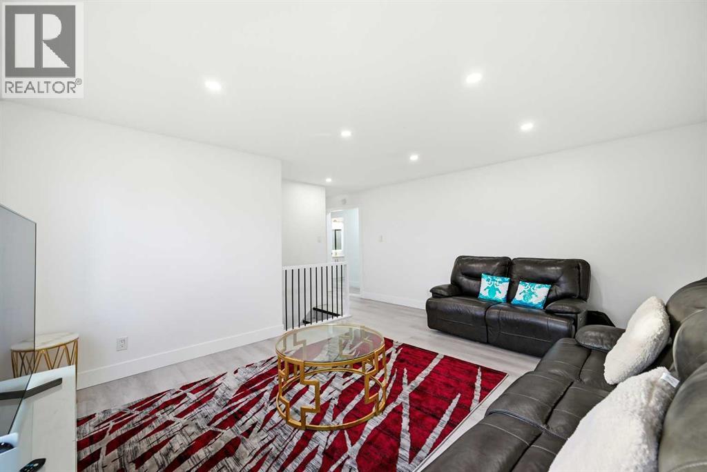 Single Family House Bi-level for Sale in   Avenue NE Pineridge Calgary 