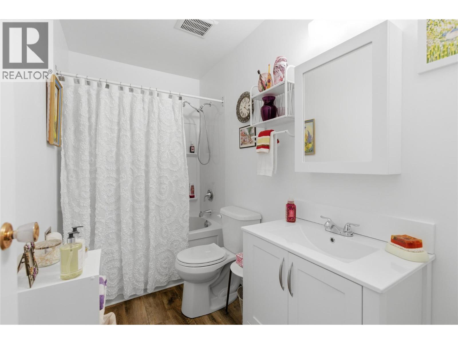 1582 Stage Road, Cache Creek