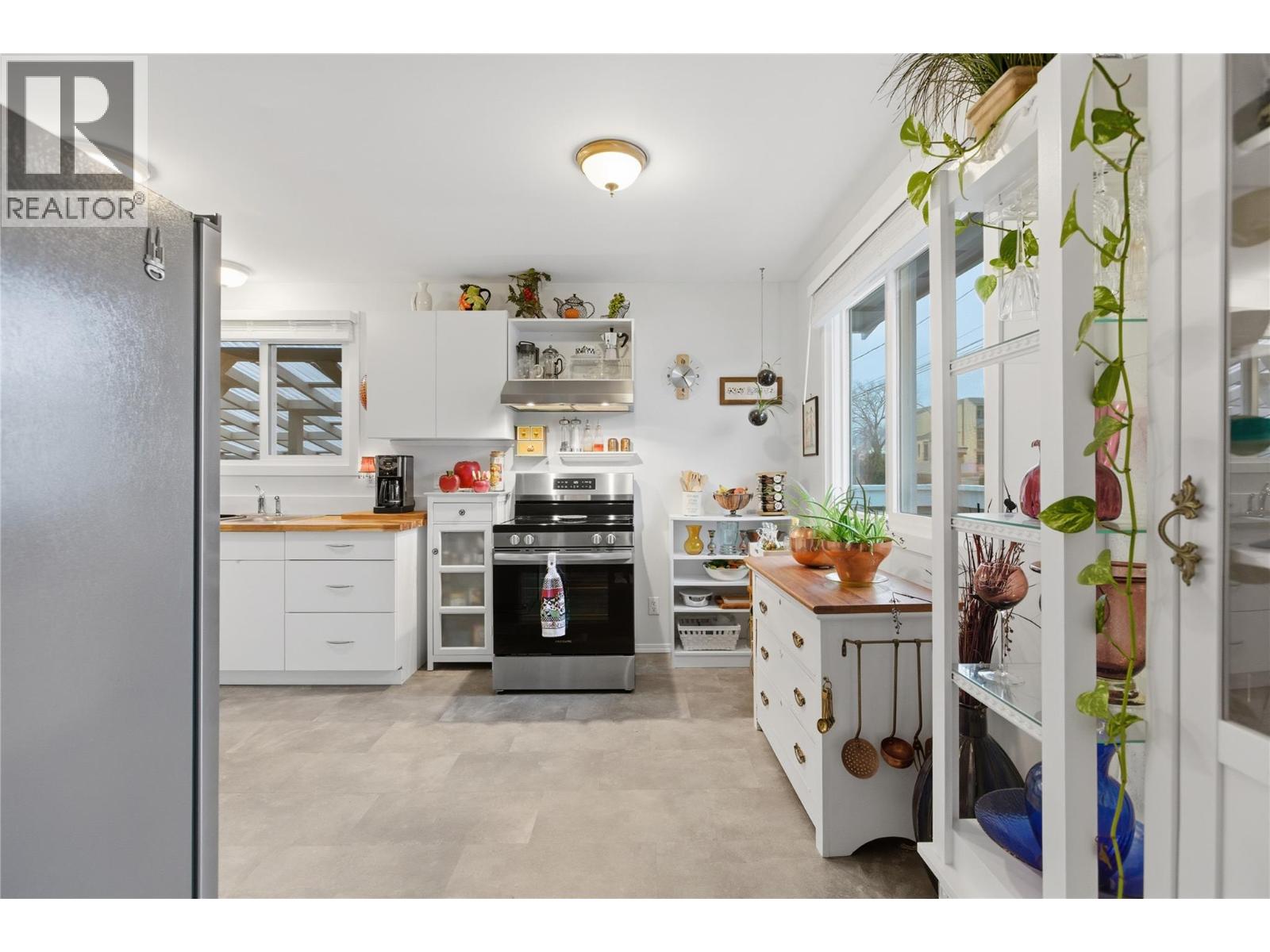 1582 Stage Road, Cache Creek