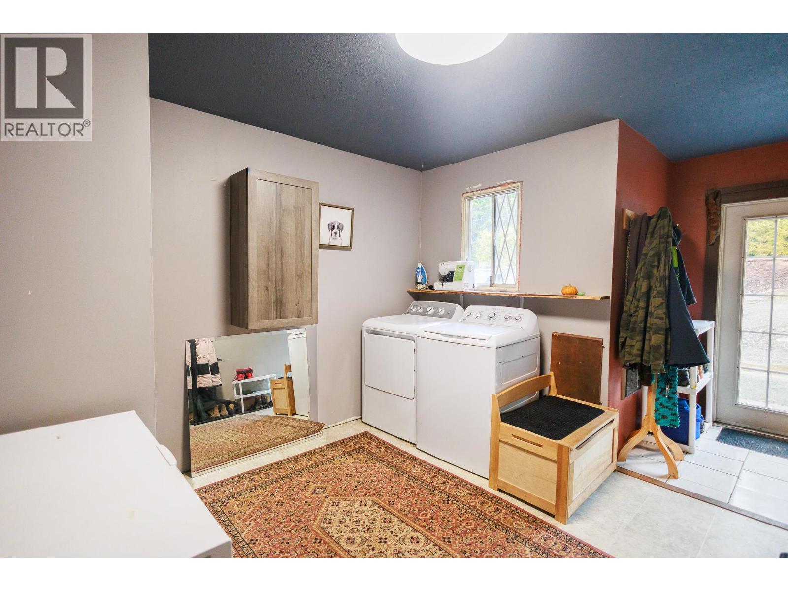 5283 OLD REMO Road, Terrace