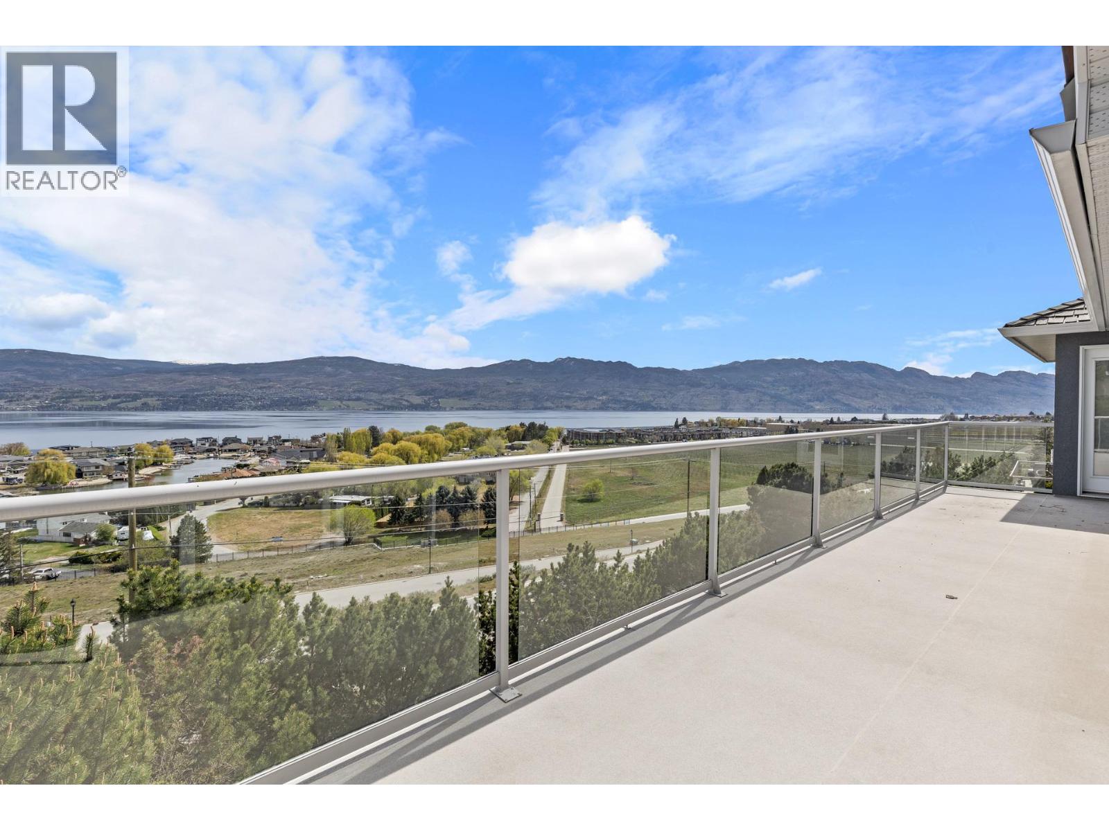  3513 EMPIRE Place, West Kelowna