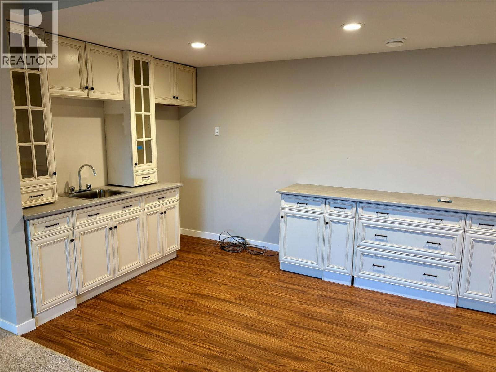  3513 EMPIRE Place, West Kelowna