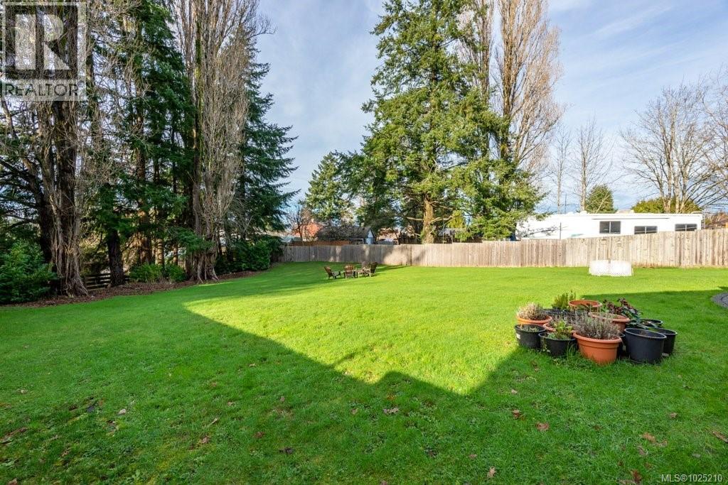 80 Masters Rd, Campbell River