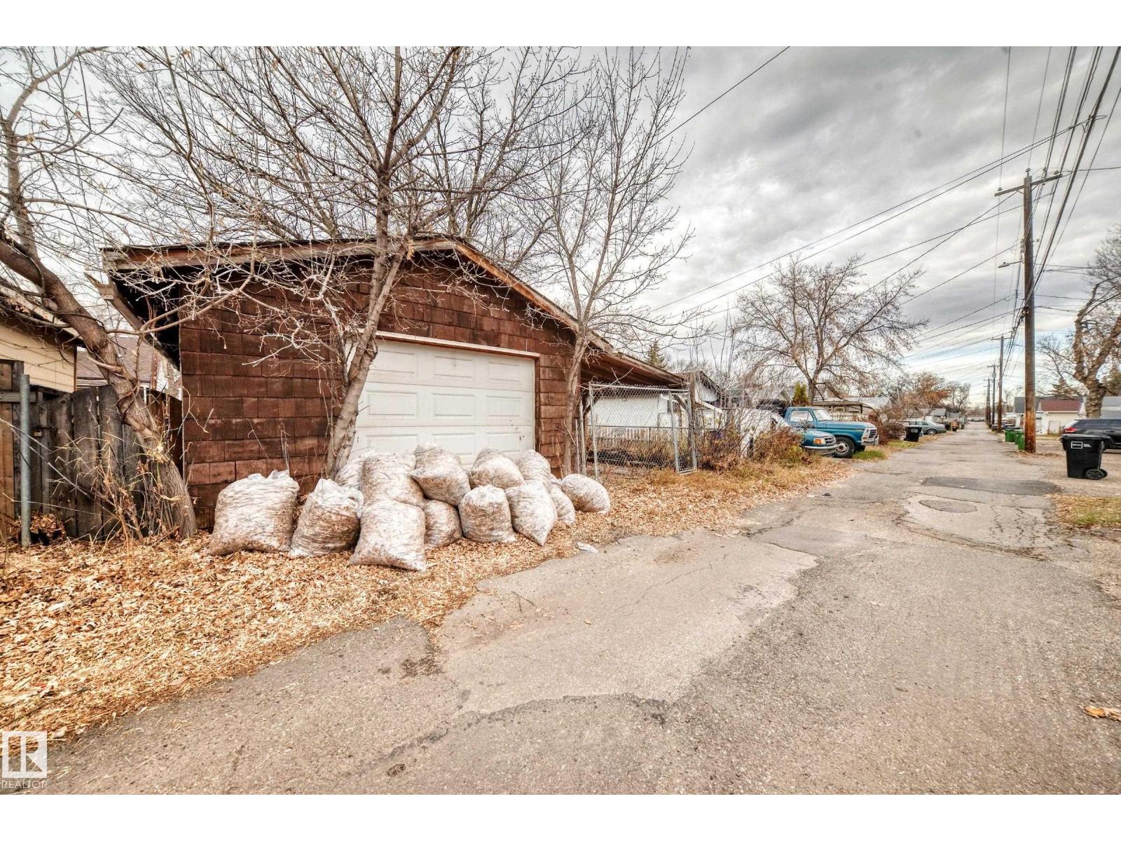 11619 96 ST NW, Edmonton