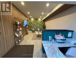 1639 Eglinton Avenue W, Toronto, ON M6E2H1 Photo 14