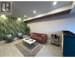 1639 Eglinton Avenue W, Toronto, ON M6E2H1 Photo 16