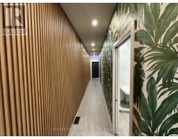 1639 Eglinton Avenue W, Toronto, ON M6E2H1 Photo 6