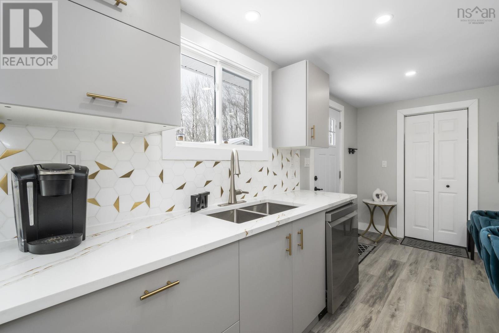 Property 13 of 41 of 218 St Andrews Street