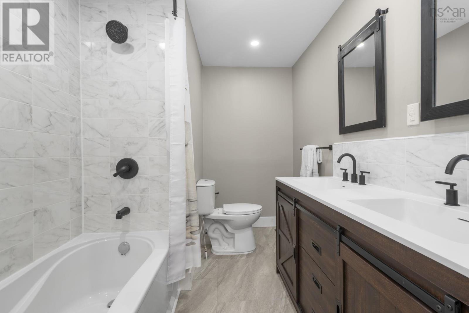 Property 28 of 41 of 218 St Andrews Street