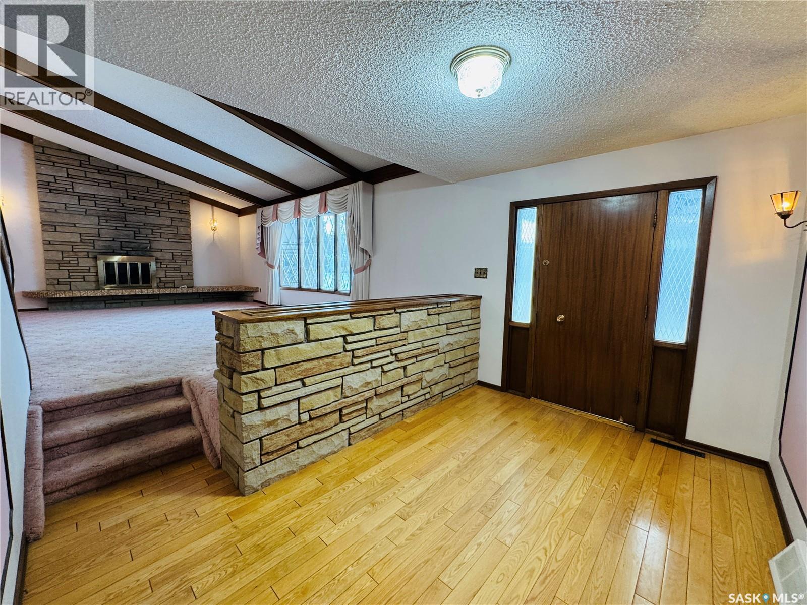 503 7th AVENUE W - Photo 3 of 50, Biggar, Saskatchewan