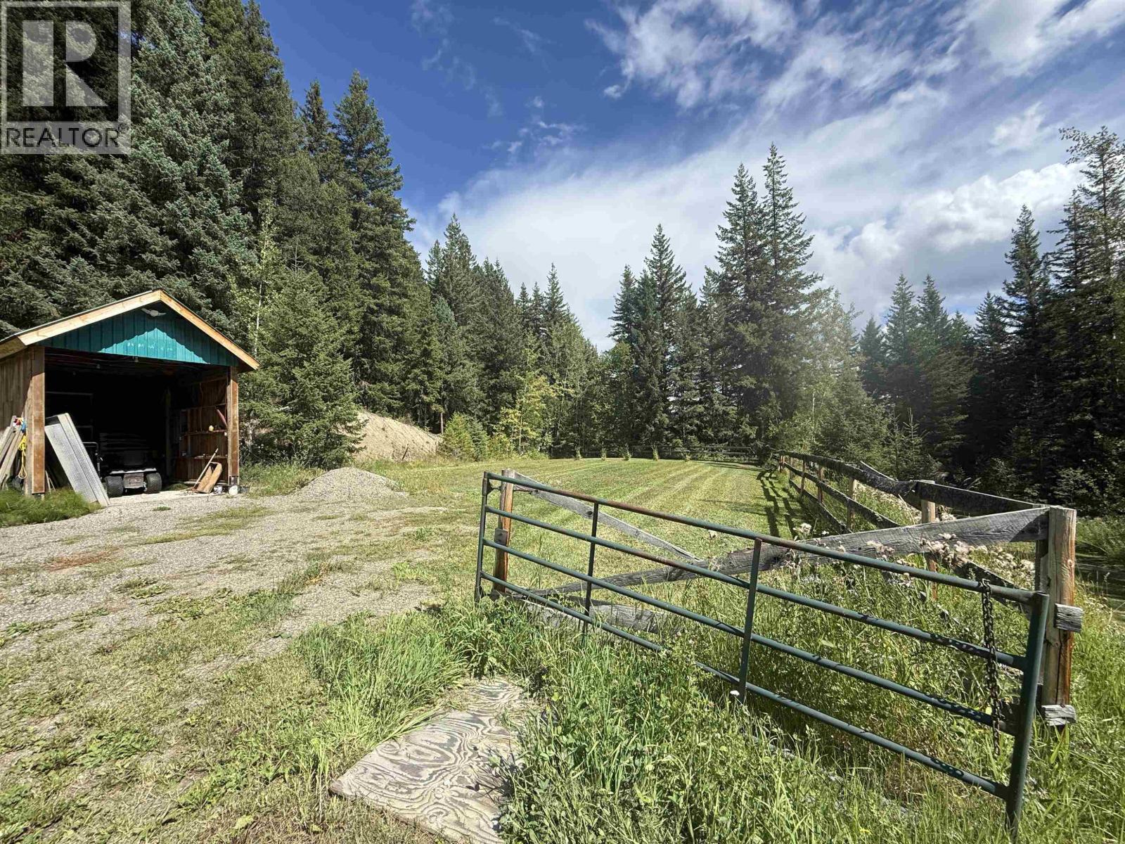 4487 DICK ROAD, Quesnel