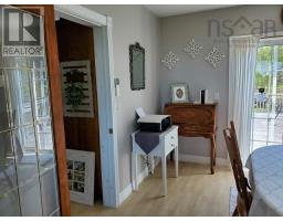 Foyer - 5226 Hwy #3, Shag Harbour, NS B0W3B0 Photo 6