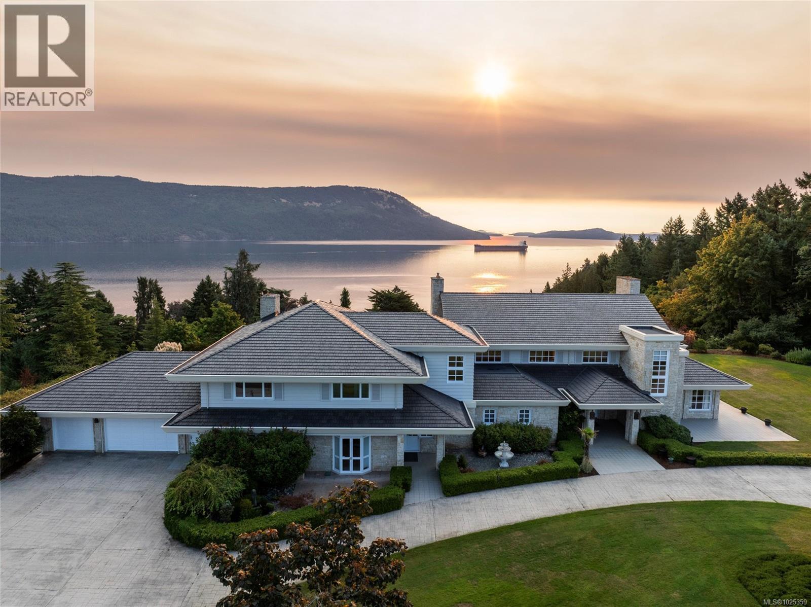 1257 Cherry Point Rd, Cowichan Bay