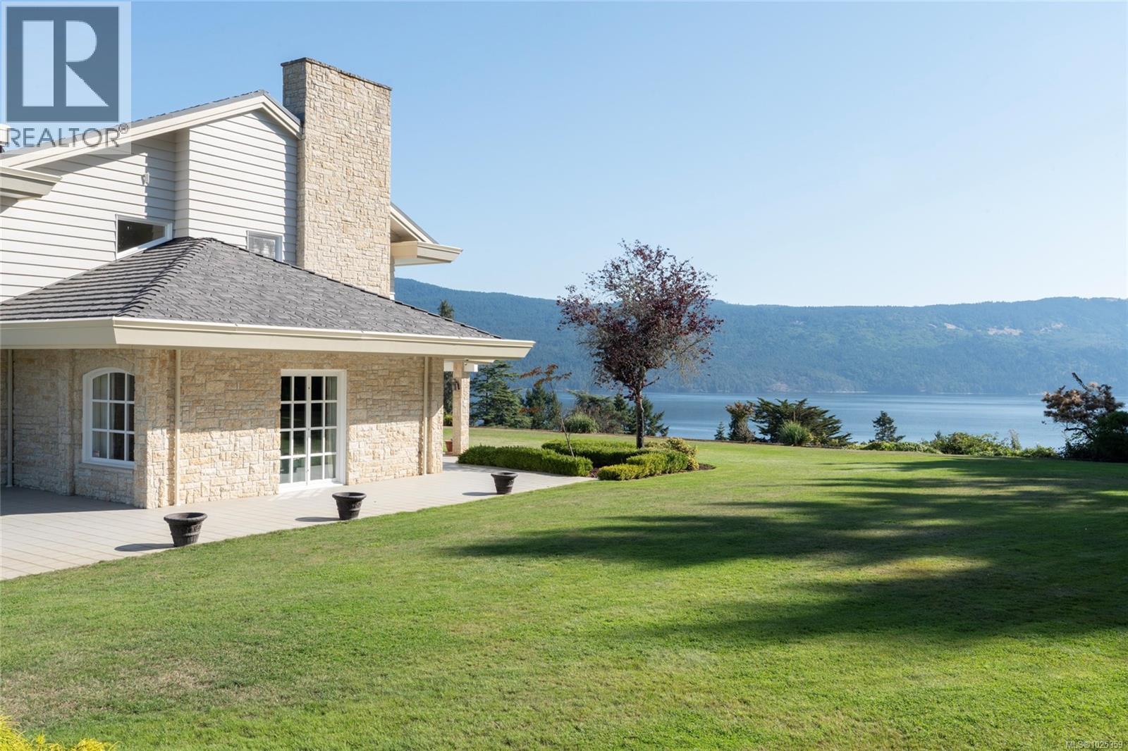 1257 Cherry Point Rd, Cowichan Bay