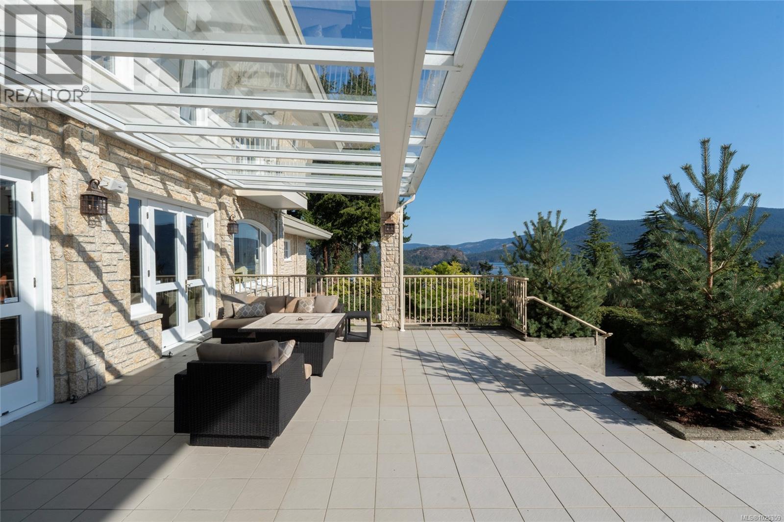 1257 Cherry Point Rd, Cowichan Bay