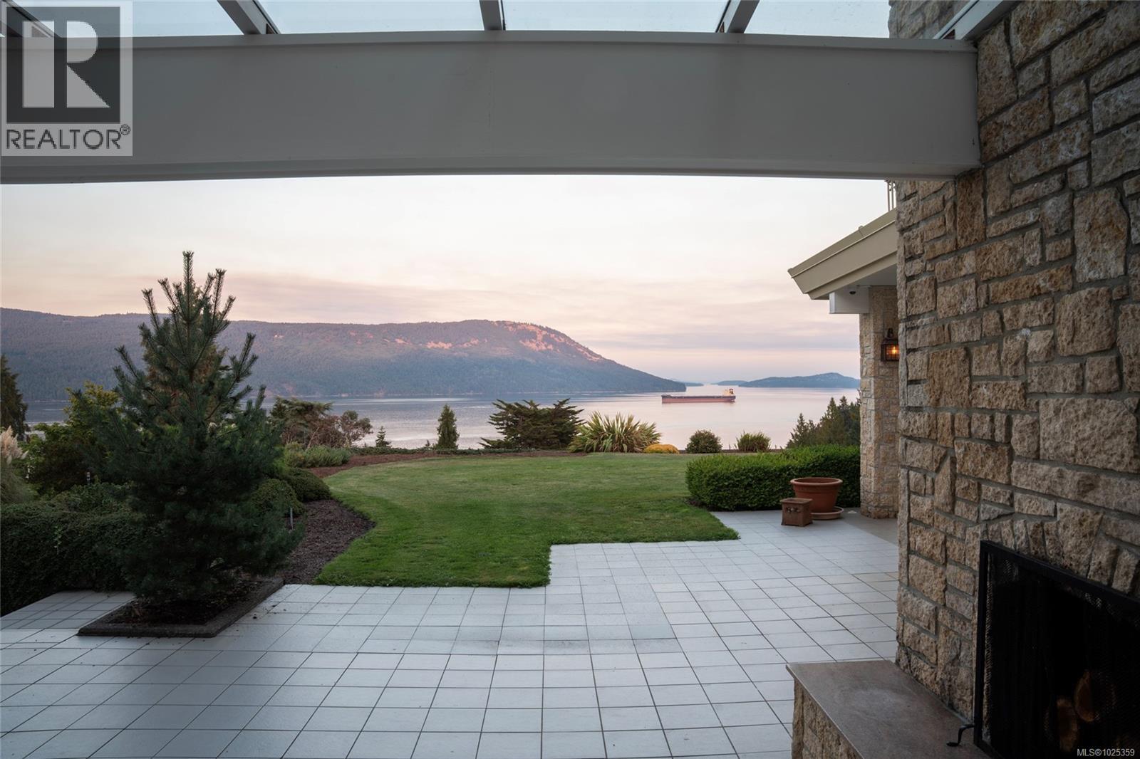 1257 Cherry Point Rd, Cowichan Bay