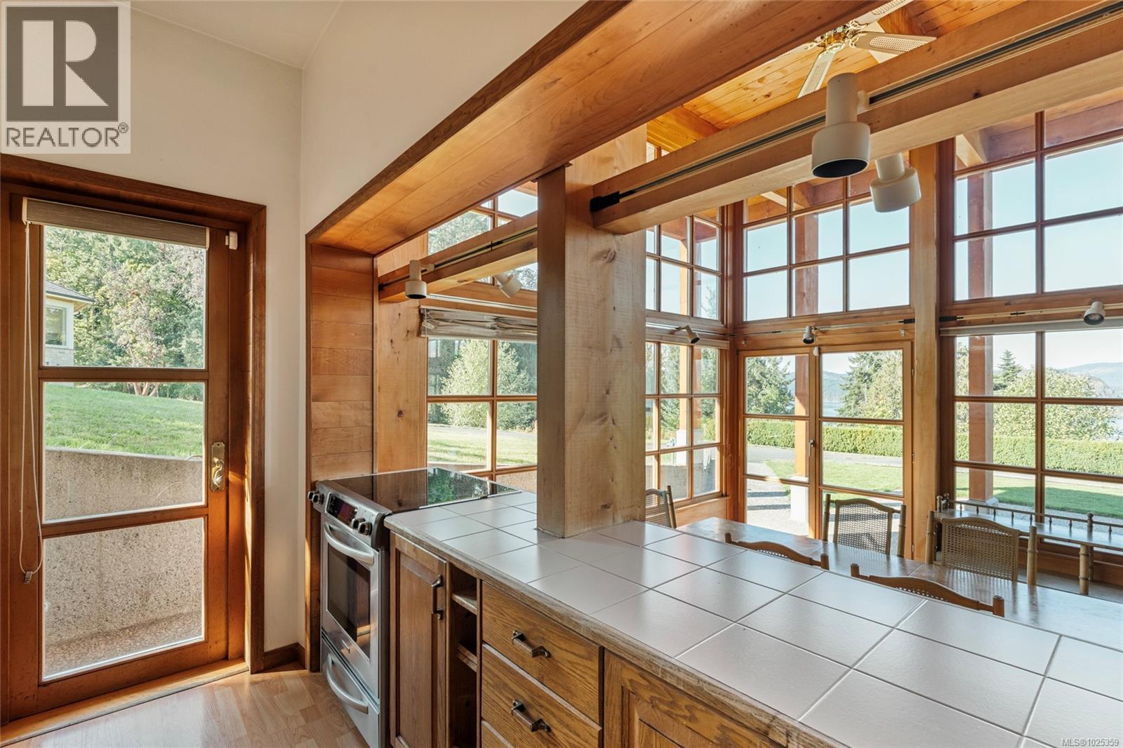 1257 Cherry Point Rd, Cowichan Bay