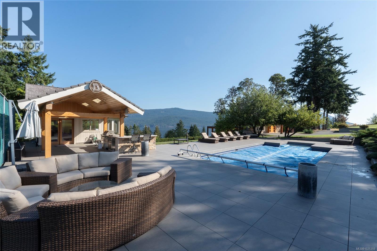 1257 Cherry Point Rd, Cowichan Bay