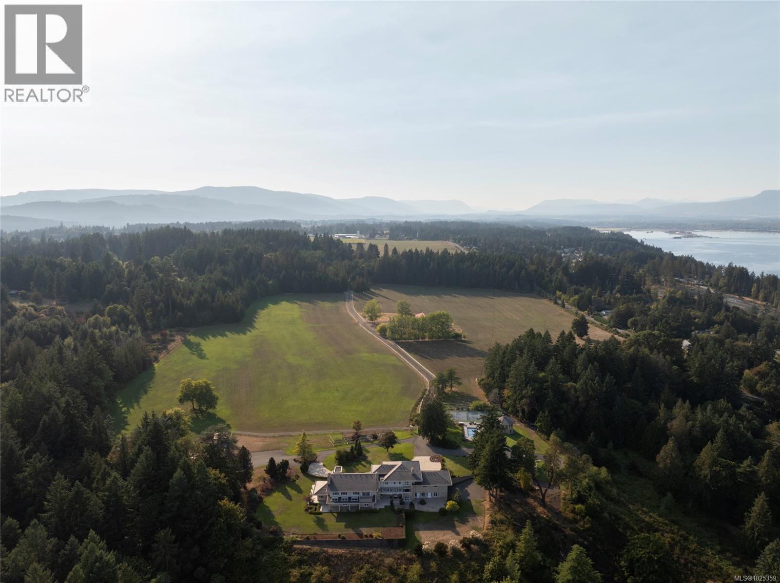 1257 Cherry Point Rd, Cowichan Bay