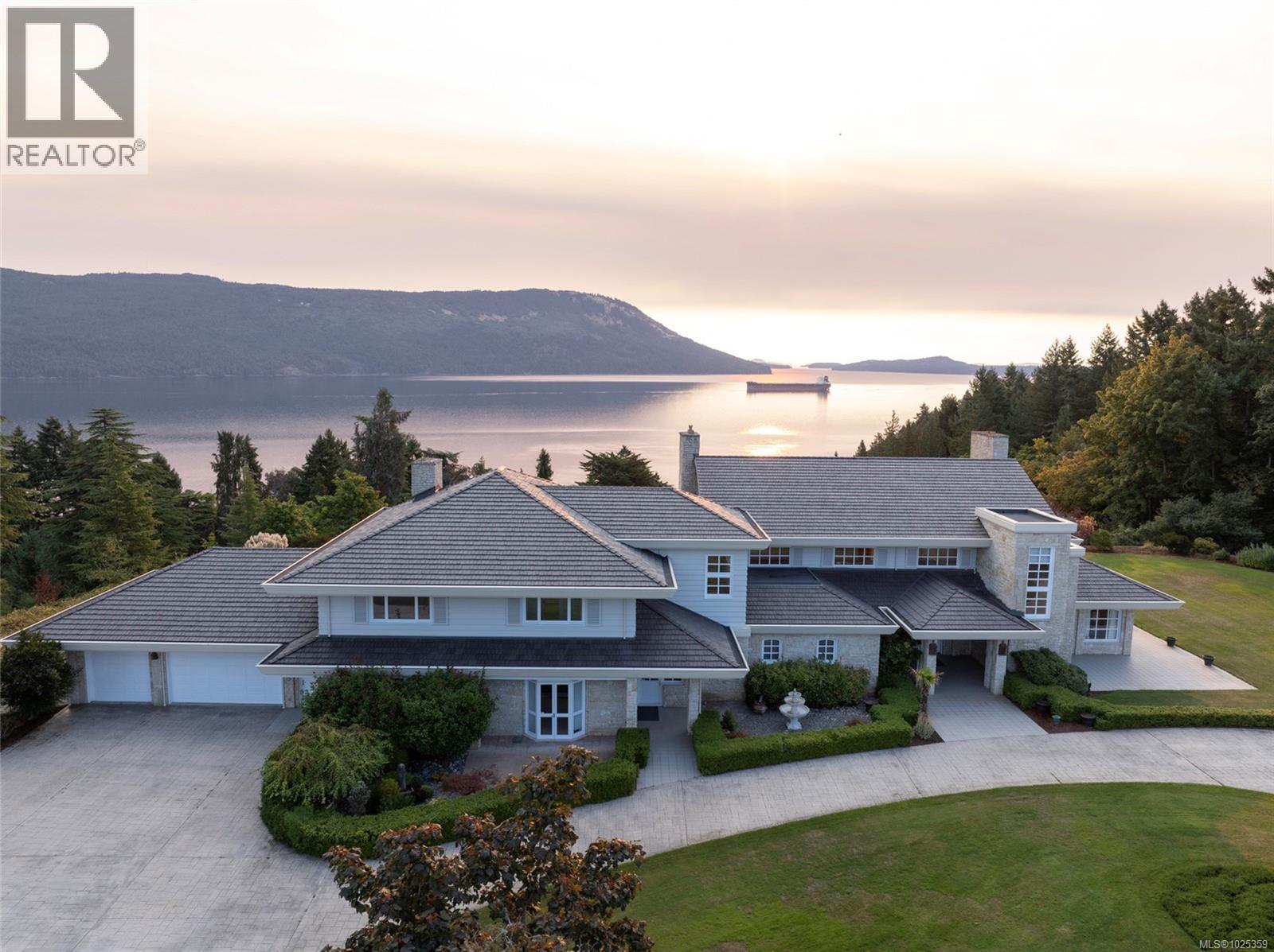 1257 Cherry Point Rd, Cowichan Bay