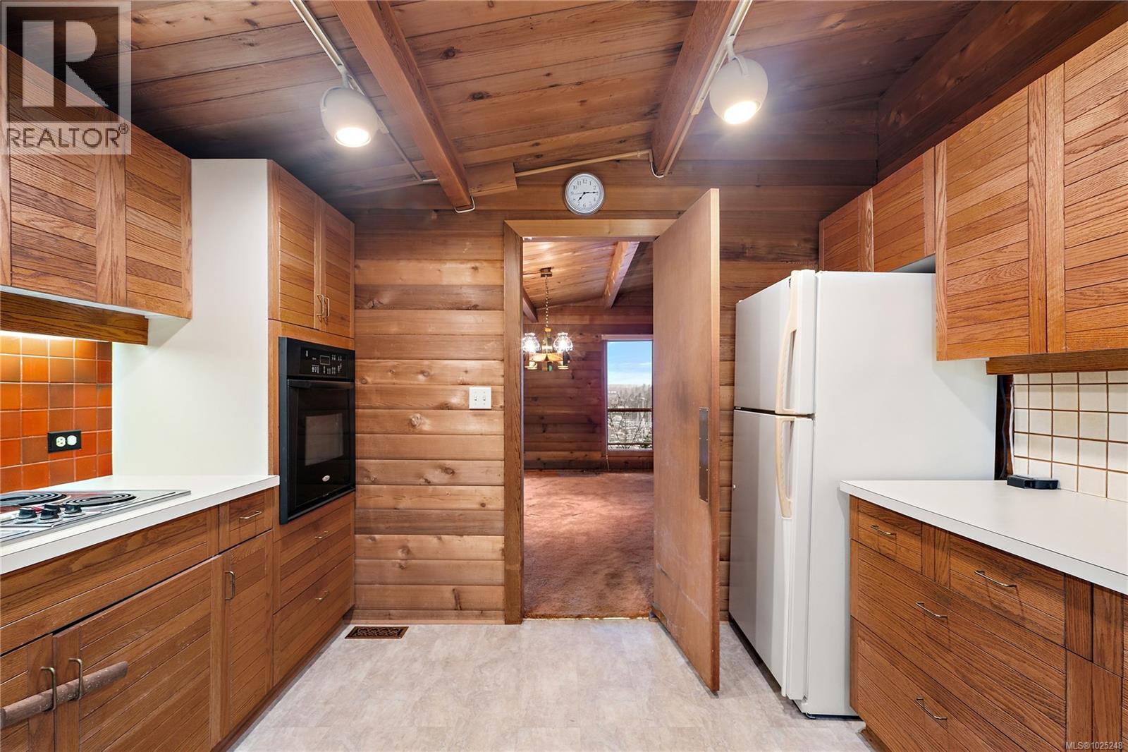 11064 Kittiwake Pl, North Saanich