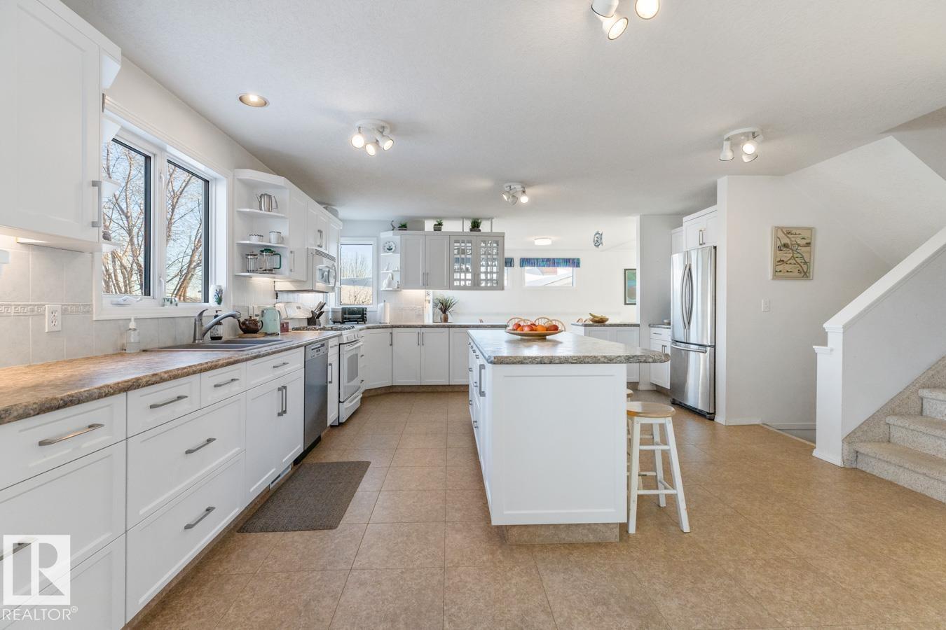 6508 109 AV NW, Edmonton