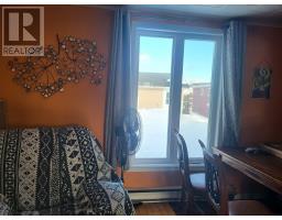 8 Dons Road thumbnail 11