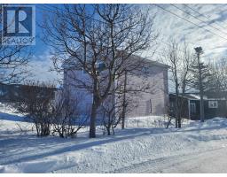8 Dons Road thumbnail 3