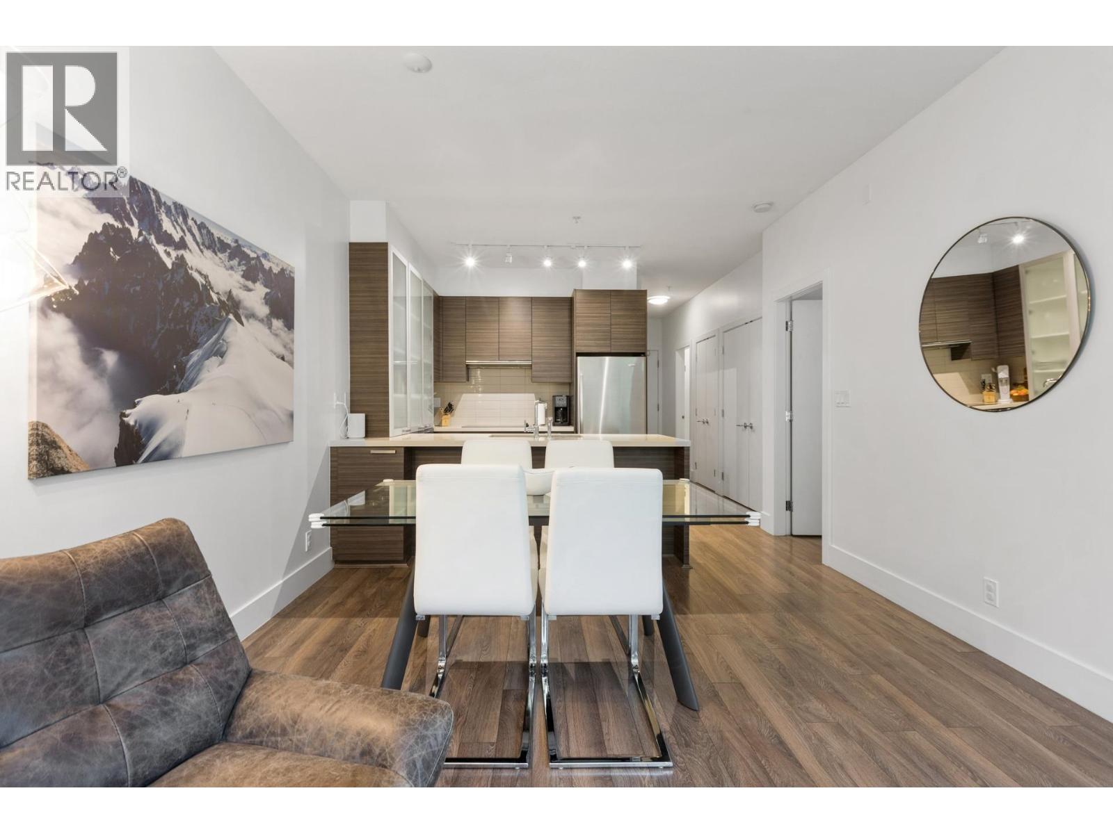 406 3606 ALDERCREST DRIVE, North Vancouver