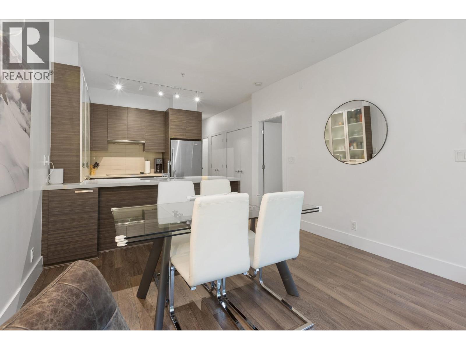 406 3606 ALDERCREST DRIVE, North Vancouver