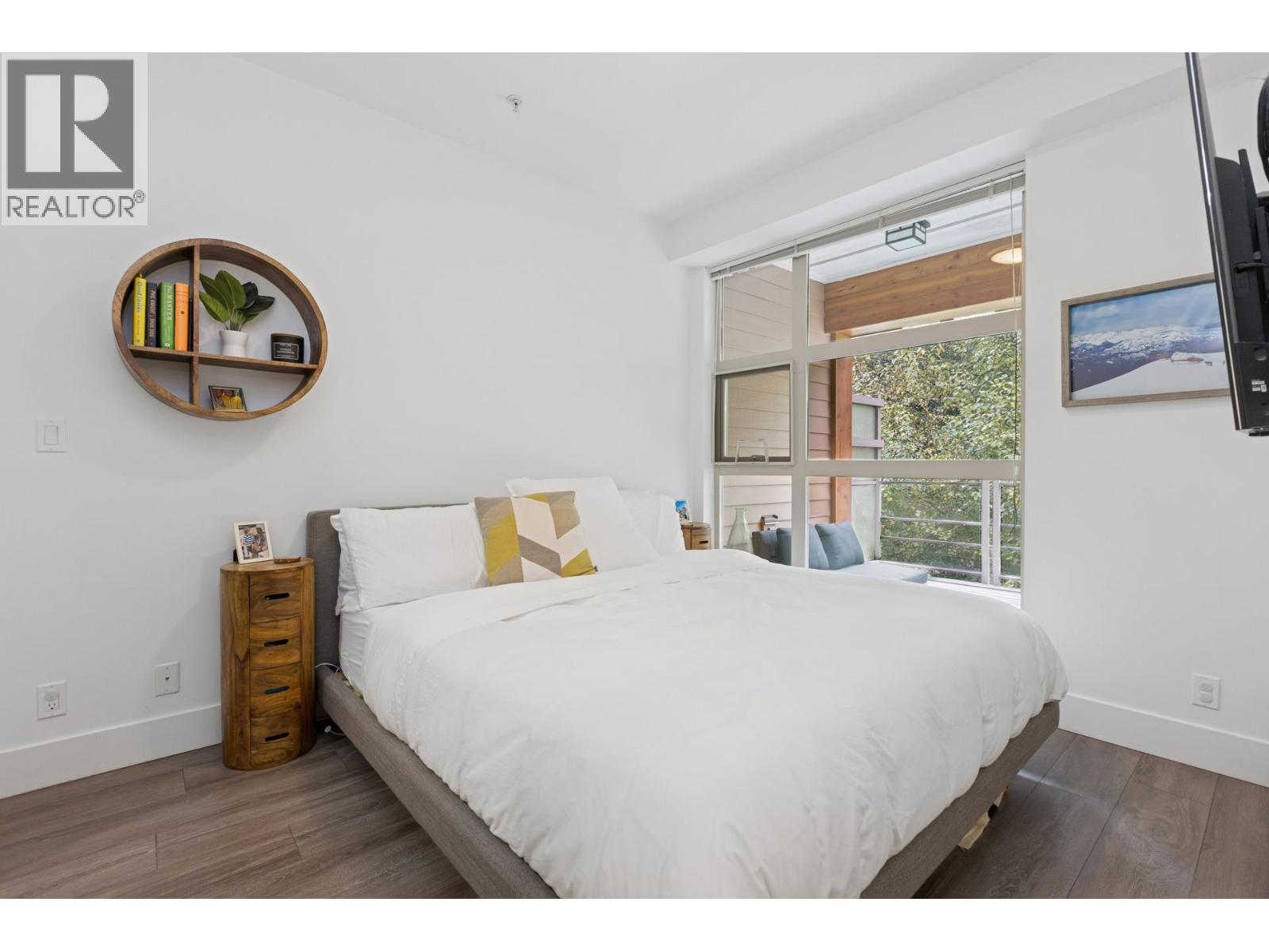 406 3606 ALDERCREST DRIVE, North Vancouver