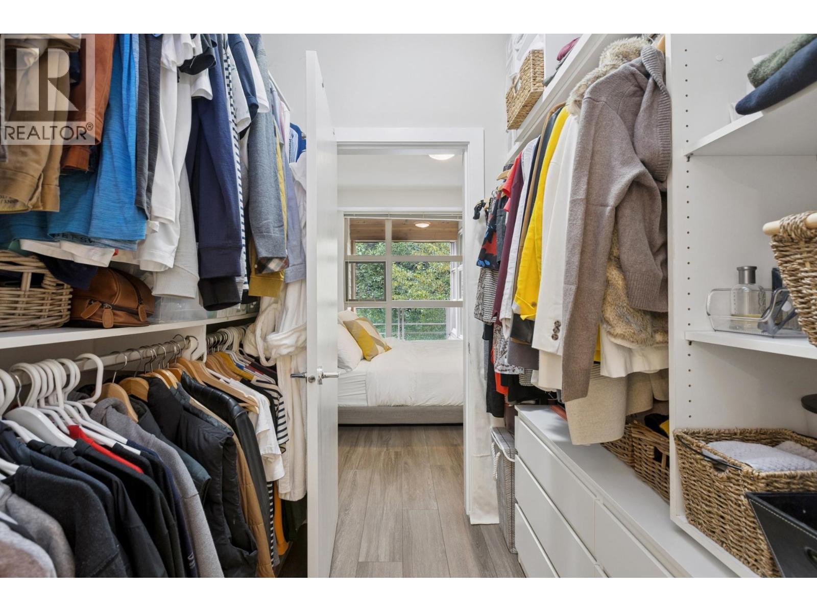 406 3606 ALDERCREST DRIVE, North Vancouver