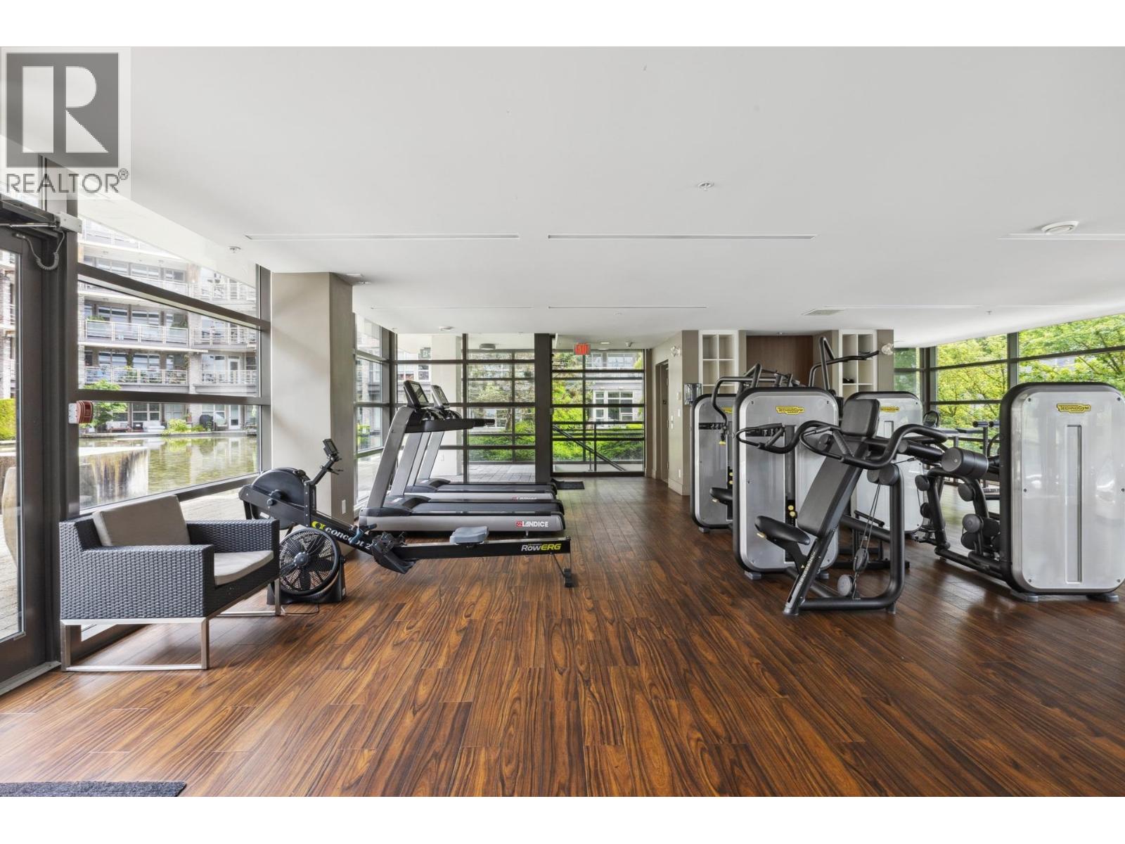 406 3606 ALDERCREST DRIVE, North Vancouver