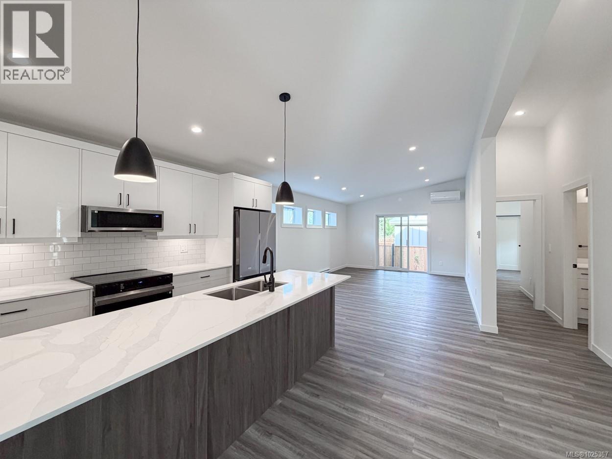 #17 3025 Royston Rd - 3