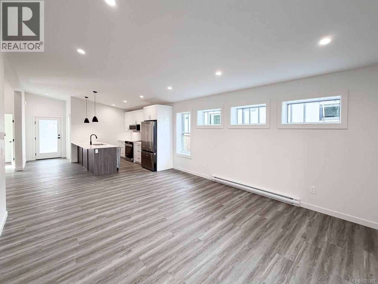 #17 3025 ROYSTON RD - 6